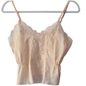 Soft Pink Lace Cropped Camisole Size 34 – Romantic Feminine Lace Cami (PTP 16")